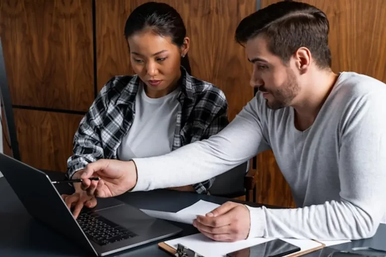 étudiant bourse aide financière ordinateur
