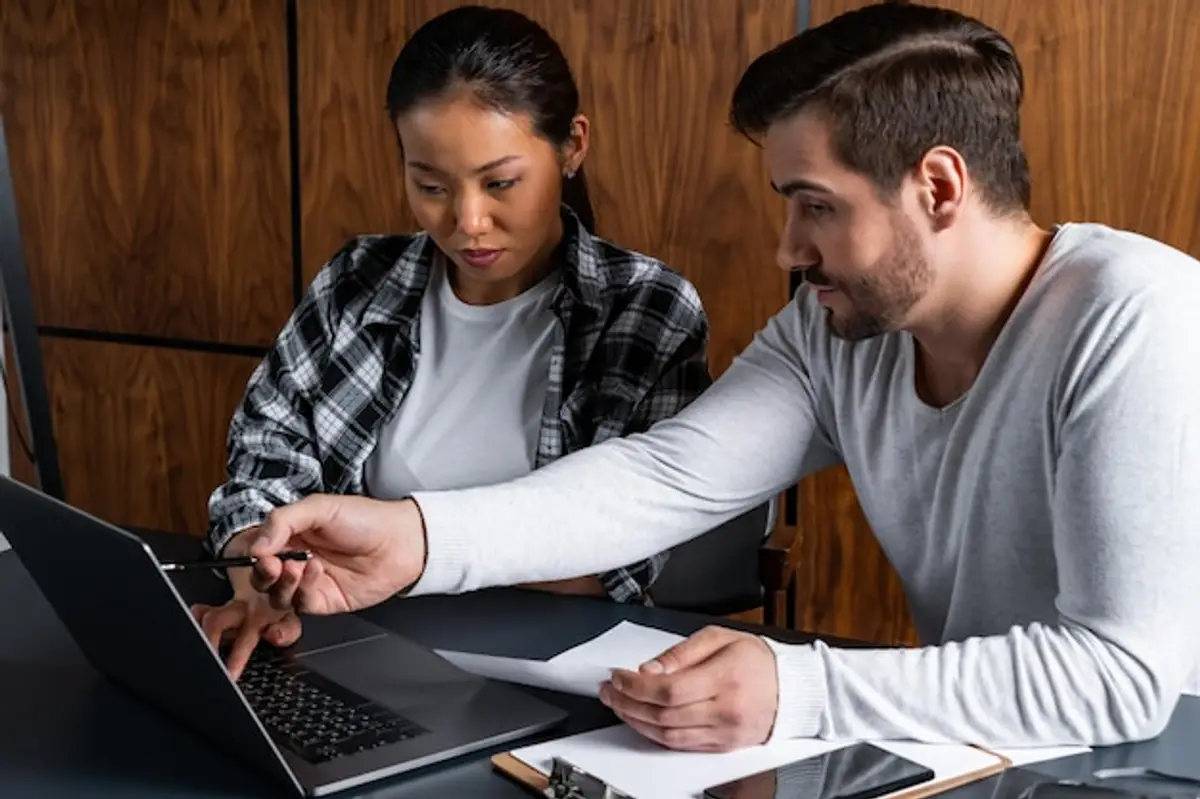 étudiant bourse aide financière ordinateur